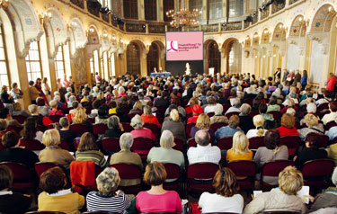 Brustgesundheit an der Universitätsfrauenklinik AKH Wien Brustgesundheitstag Referenzkunde der PR Agentur Martschin & Partner