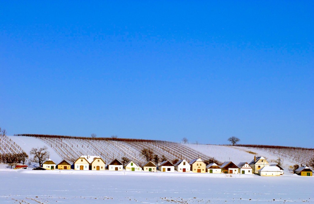 PR Bild Weinviertler Kellergasse im Winter © Weinviertel Tourismus / Mödl