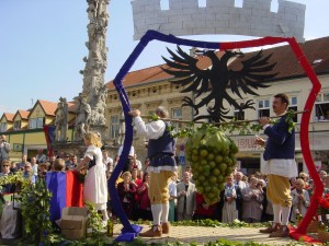 PR Bild Poysdorfer Kundschafter beim Winzerfestumzug am Bezirkswinzerfest © Stadtgemeinde Poysdorf