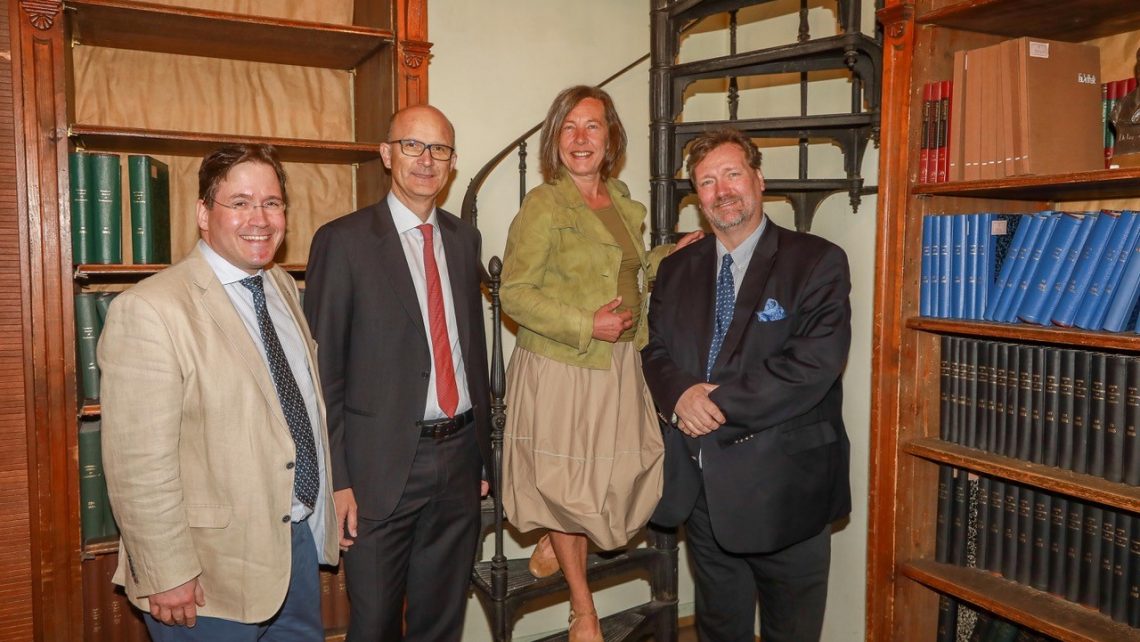 PR Bild ÖGIA PK Gefäßscreening Univ. Prof. Dr. Gerit-Holger Schernthaner (Past Präsident ÖGIA), Univ. Prof. Dr. Peter Marschang (Präsident ÖGIA), Univ. Prof. Dr. Maria Schoder (Präsidentin der Österreichischen Gesellschaft für interventionelle Radiologie und minimal-invasive Therapie, Univ. Prof. Dr. Thomas Hölzenbein (Präsident der Österreichischen Gesellschaft für Gefäßchirurgie)