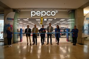 Eröffnung der ersten Pepco-Filiale in Deutschland © Pepco / v.l.n.r.: Maik Steude, Axel Haasis, Ina Orlova, Patrick Steiger, Juliane Maiwald